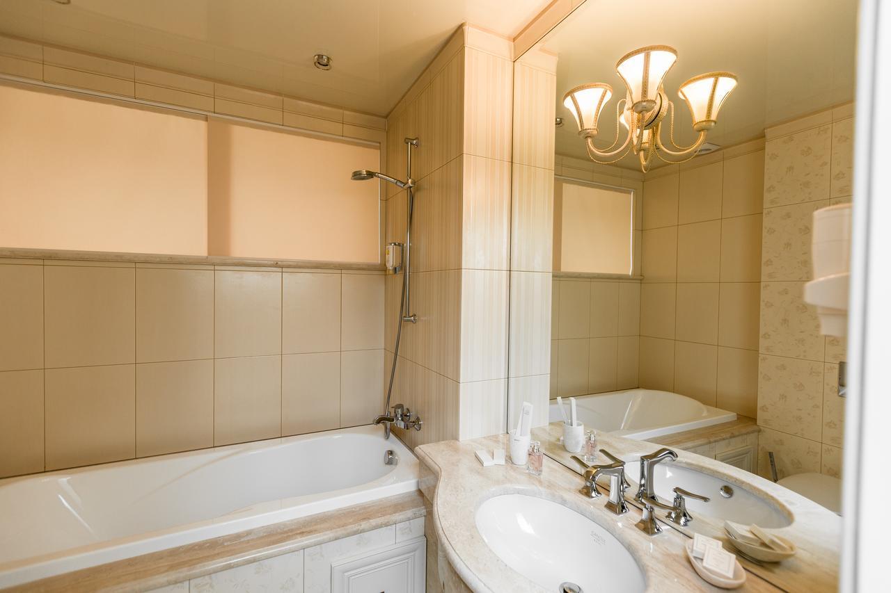 טרוסקבץ Galant Hotel מראה חיצוני תמונה