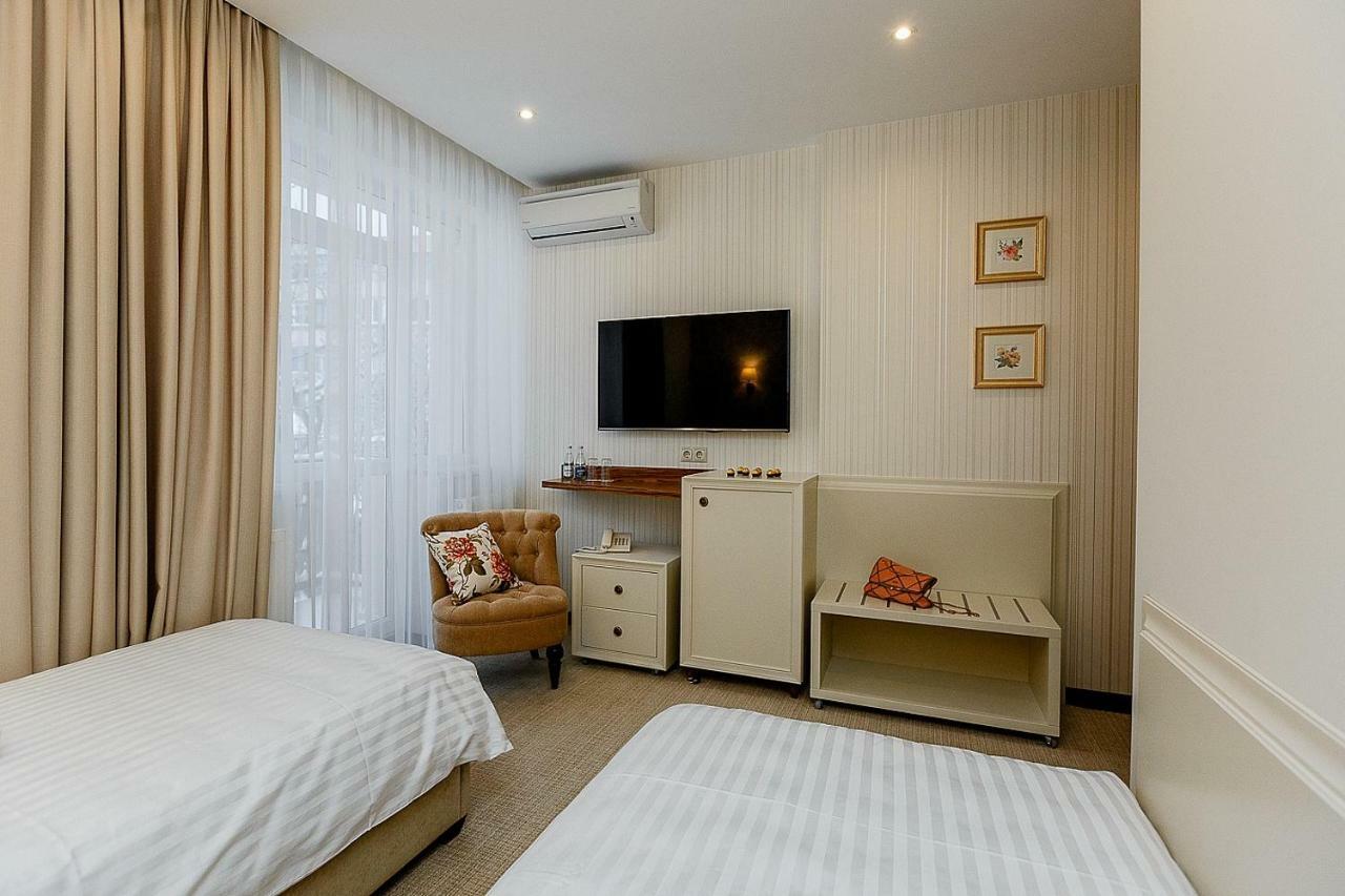 טרוסקבץ Galant Hotel מראה חיצוני תמונה